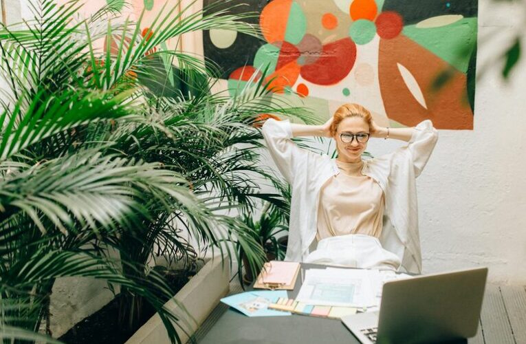 Creating a Relaxing and Productive Home Office Environment